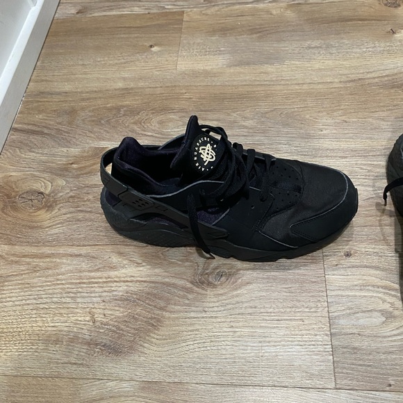 Nike Huarache - Picture 2 of 4